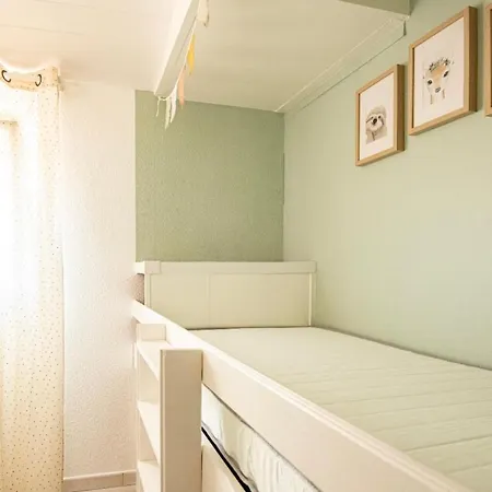 Daire Charming House With Terrace In A Quiet Location Le Grau-du-Roi
